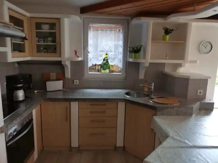 Schoene Ferienwohnung Mit Terrasse Malterdingen Екстер'єр фото